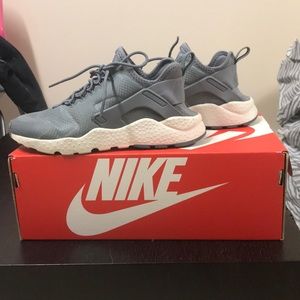 Nike Huarache Ultra Run grey size 6.5